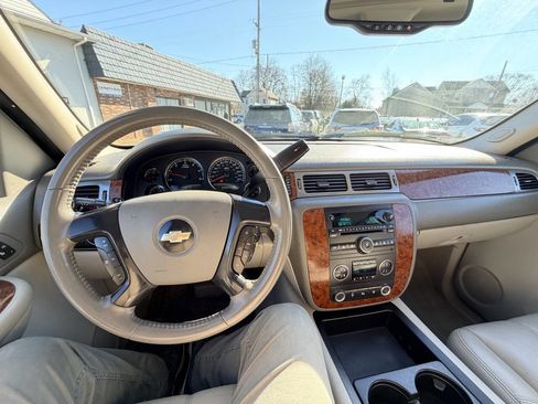 Used 2007 Chevrolet Suburban LT w/ LT Preferred Equipment Group image 23