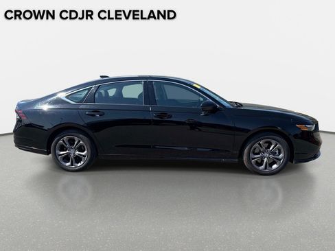 Used 2025 Honda Accord EX-L image 3