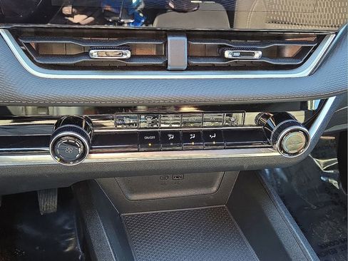 Used 2026 Chevrolet Equinox LT image 26