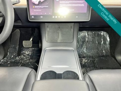 Used 2023 Tesla Model Y Long Range AWD/4WD image 10