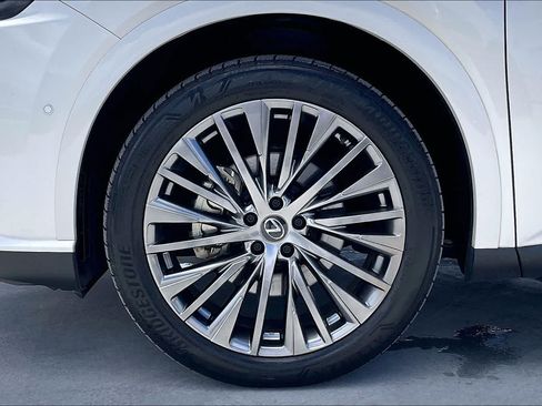 Used 2024 Lexus RX 450h AWD w/ Luxury Package image 8