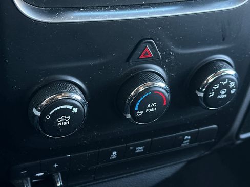 Used 2017 RAM 2500 Tradesman w/ Chrome Appearance Group image 21