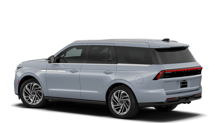 New 2027 Lincoln Navigator Reserve AWD/4WD image 2