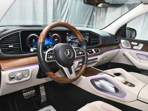 Used 2023 Mercedes-Benz GLS 580 4MATIC w/ Warmth & Comfort Package image 22