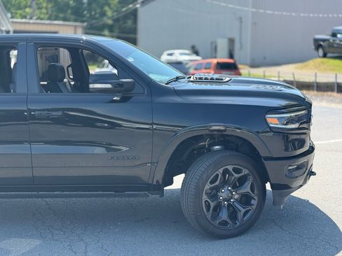 Used 2020 RAM 1500 Limited w/ Black Appearance Package AWD/4WD image 10