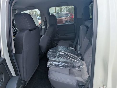 New 2026 Nissan Frontier SV w/ Tow Package AWD/4WD image 11