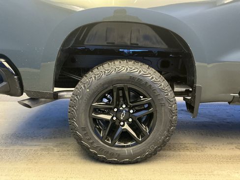 New 2026 Chevrolet Silverado 1500 Custom Trail Boss w/ LPO, Dark Essentials Package AWD/4WD image 8
