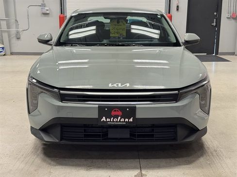Used 2025 Kia K4 FWD image 2