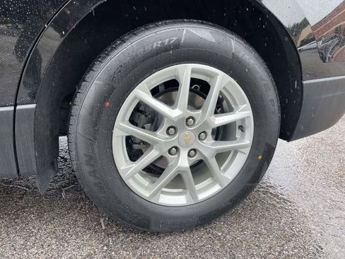 Used 2022 Chevrolet Equinox LT w/ LPO, Floor Liner Package FWD image 26