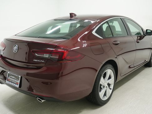 Used 2020 Buick Regal Preferred FWD image 4