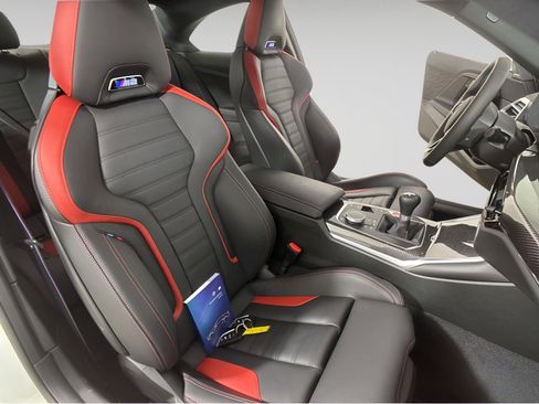 Used 2025 BMW M2 image 5