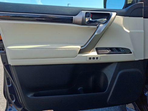 Used 2021 Lexus GX 460 Premium w/ Premium Package AWD/4WD image 15