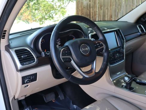 Used 2014 Jeep Grand Cherokee Limited w/ Trailer Tow Group IV AWD/4WD image 15