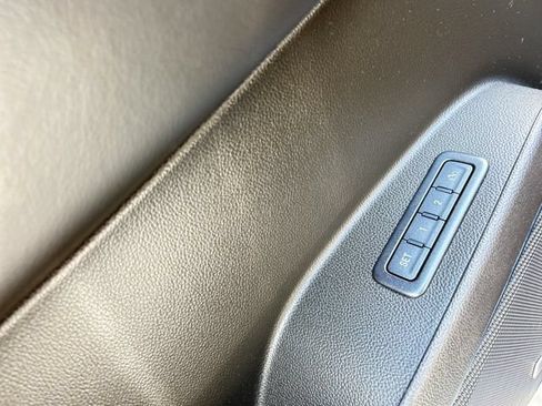 Used 2018 GMC Yukon SLT w/ Open Road Package AWD/4WD image 33
