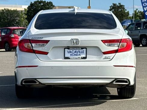 Used 2018 Honda Accord Touring image 5