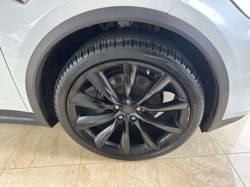 Used 2020 Tesla Model X Long Range image 7