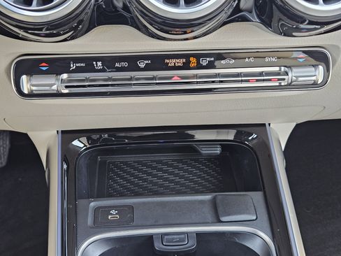 Certified 2025 Mercedes-Benz GLB 250 image 18