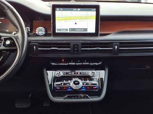 Certified 2022 Lincoln Corsair Reserve w/ Equipment Group 201A AWD/4WD image 8