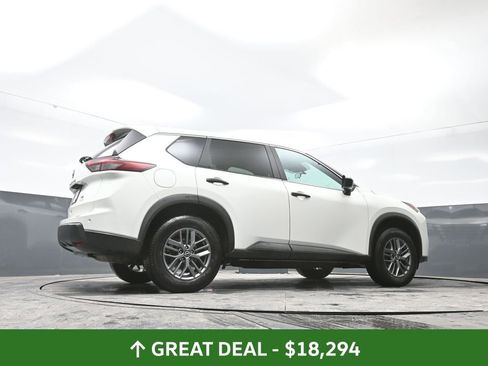 Used 2024 Nissan Rogue S image 49