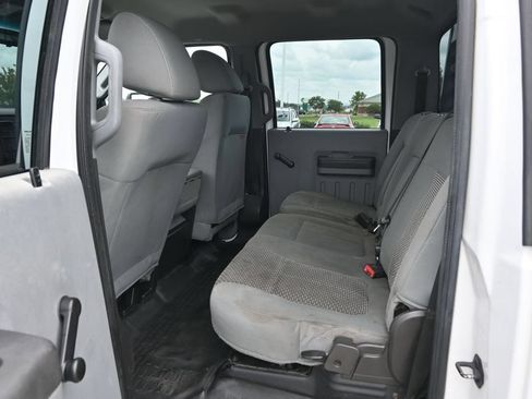 Used 2014 Ford F550 2WD Crew Cab Super Duty image 7