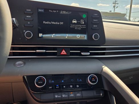 New 2026 Hyundai Elantra Sport FWD image 18