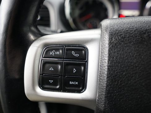 Used 2019 Dodge Grand Caravan GT image 23