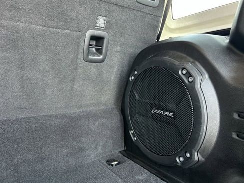 Used 2025 Jeep Wrangler Unlimited Sahara image 13