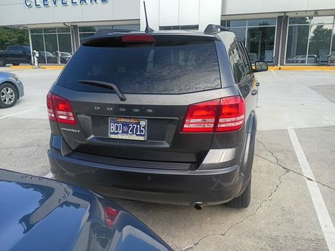 Used 2020 Dodge Journey SE w/ SE Popular Equipment Group FWD image 8