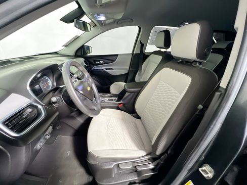 Used 2018 Chevrolet Equinox LS image 13