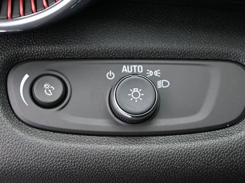 New 2026 Chevrolet Trax RS w/ Sunroof Package FWD image 36