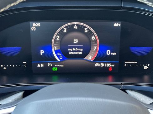 Used 2022 Volkswagen Taos SE FWD image 24