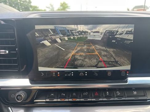 New 2026 Chevrolet Silverado 1500 High Country w/ Technology Package AWD/4WD image 24