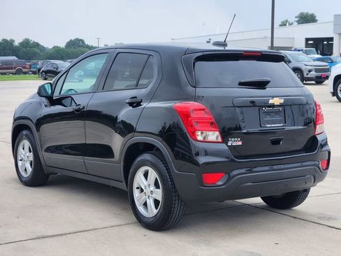 Certified 2021 Chevrolet Trax LS w/ Tint and Cruise Package FWD image 6