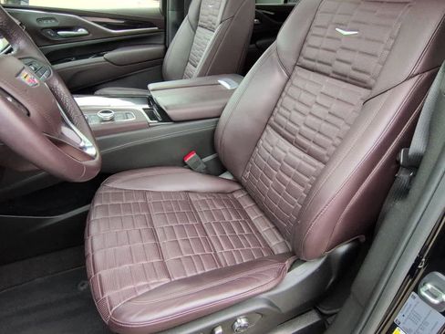 Used 2023 Cadillac Escalade Sport Platinum image 16