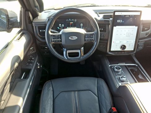 Certified 2023 Ford Expedition Platinum AWD/4WD image 10