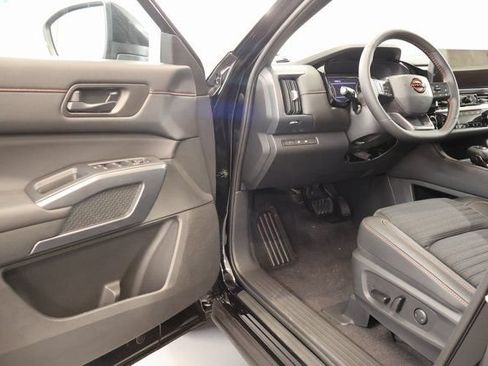 New 2026 Nissan Pathfinder Rock Creek w/ Rock Creek Premium Package AWD/4WD image 9