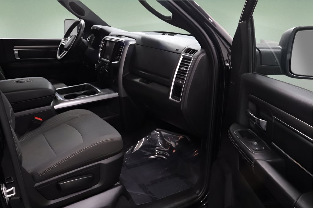 Used 2023 RAM 1500 Warlock AWD/4WD image 17