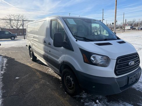 Used 2018 Ford Transit 250 148 Low Roof image 3