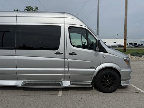 Used 2016 Mercedes-Benz Sprinter 3500 image 11