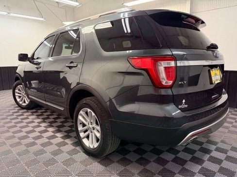 Used 2016 Ford Explorer XLT w/ Equipment Group 202A FWD image 4