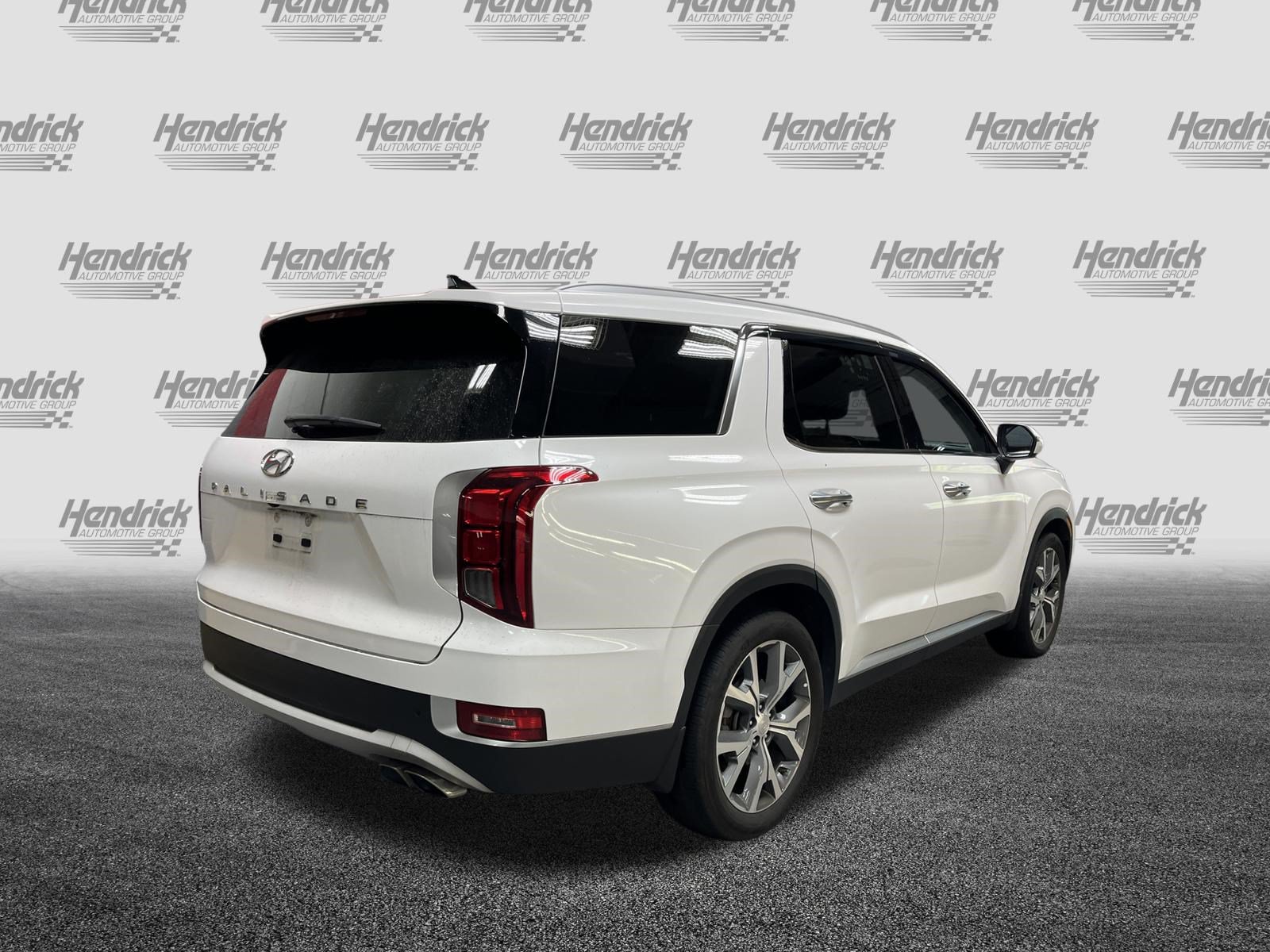 Used 2022 Hyundai Palisade SEL w/ Premium Package FWD image 5