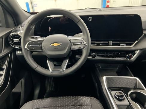 New 2026 Chevrolet Equinox LT image 11