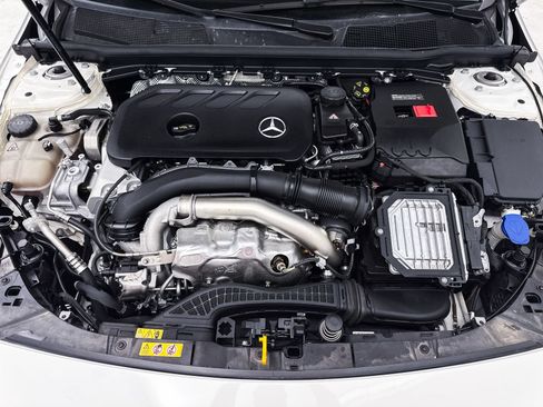 Used 2024 Mercedes-Benz CLA 250 4MATIC image 9
