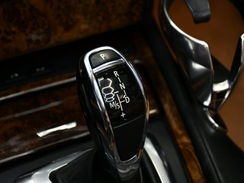 Used 2010 BMW 650i Convertible image 23