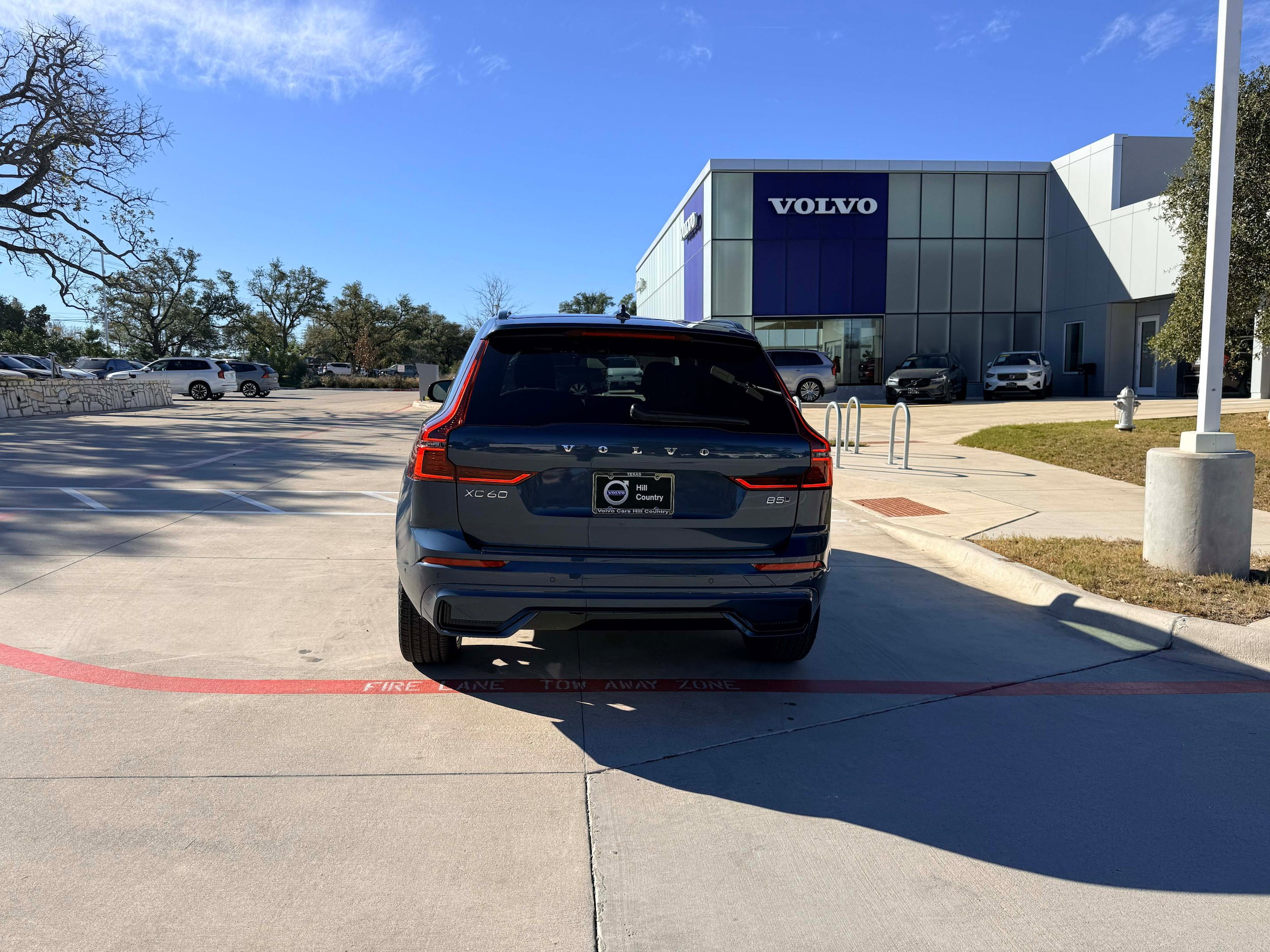 Used 2026 Volvo XC60 B5 Plus w/ Protection Package Premier AWD/4WD image 5