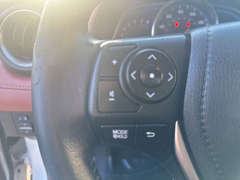 Used 2014 Toyota RAV4 Limited AWD/4WD image 19