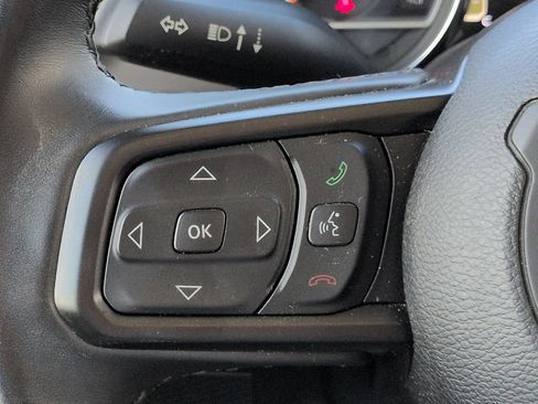 Used 2021 Jeep Gladiator Sport AWD/4WD image 22