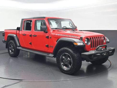 Used 2021 Jeep Gladiator Rubicon w/ Cold Weather Group AWD/4WD image 3