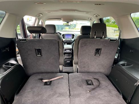 Used 2017 GMC Acadia SLE image 11