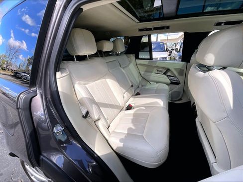 Used 2024 Land Rover Range Rover SE image 29